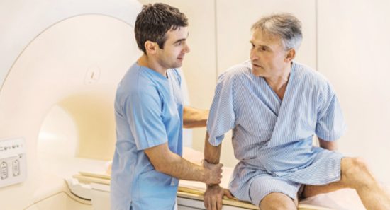 El cáncer de próstata es la causa más común de muerte por cáncer en hombres mayores de 75 años de edad.